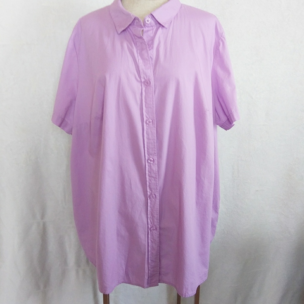 Short sleeved lavender blouse.  Women's 22/24